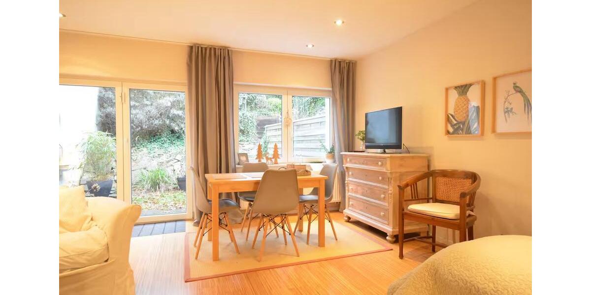 Stilvoll möblierte 1-Zimmer-Wohnung im Herzen Junkersdorfs 1 zimmer