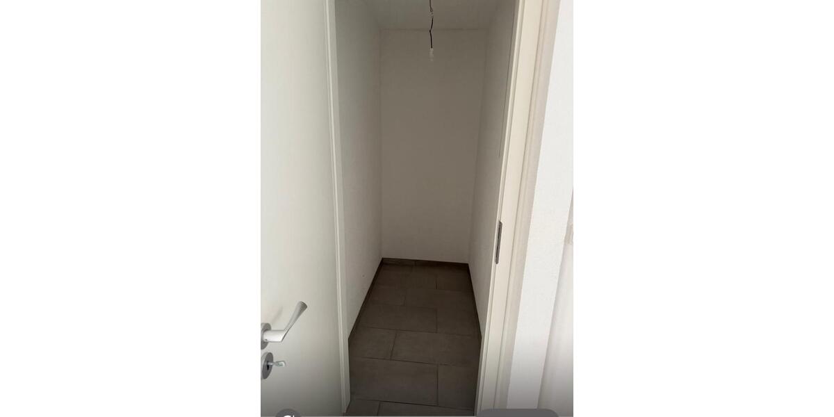 Dachgeschoßwohnung Mengen - 4 Zimmer, 100 m&sup2;, 1.170&euro; | Angebot:26495338