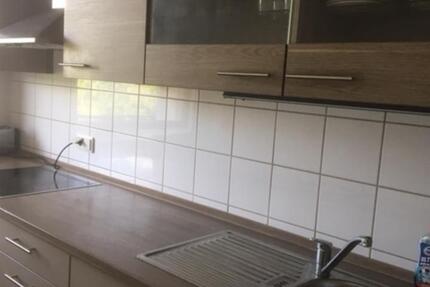 In D-Flughafennähe ! 1 möbl. Frauen-WG-Zimmer ab 01.03.26. 1 zimmer