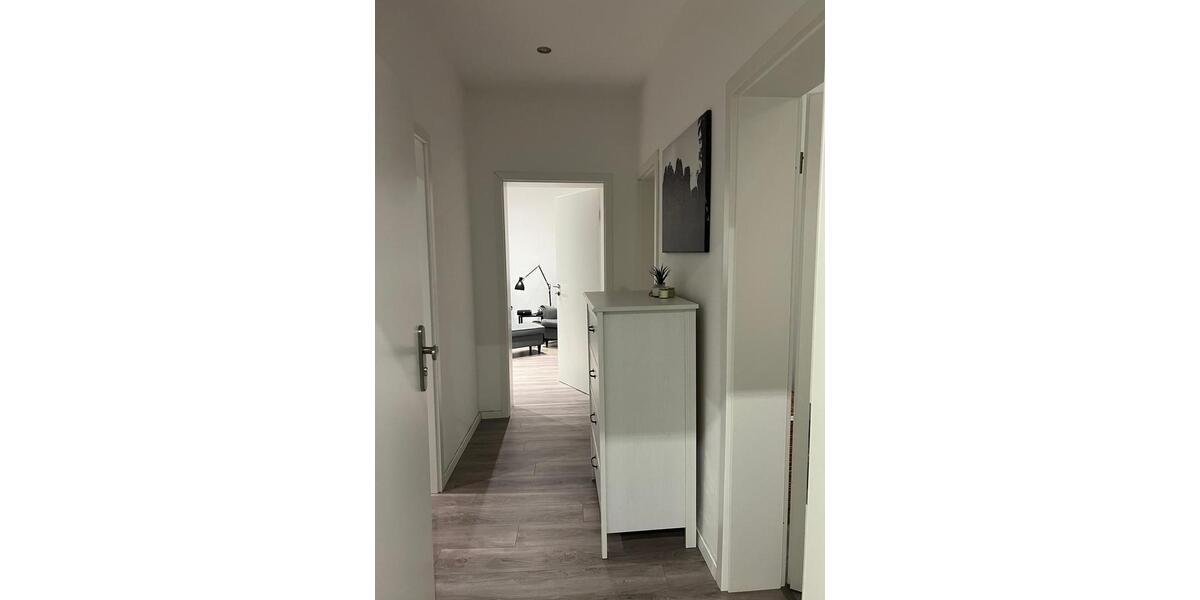 Erdgeschoßwohnung Siegen - 3 Zimmer, 90 m&sup2;, 990&euro; | Angebot:24804568