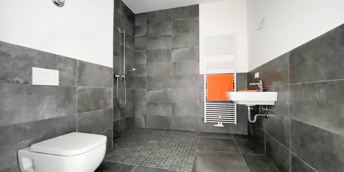 Etagenwohnung Chemnitz Altendorf - 5 Zimmer, 145 m&sup2;, 1.385&euro; | Angebot:25769094