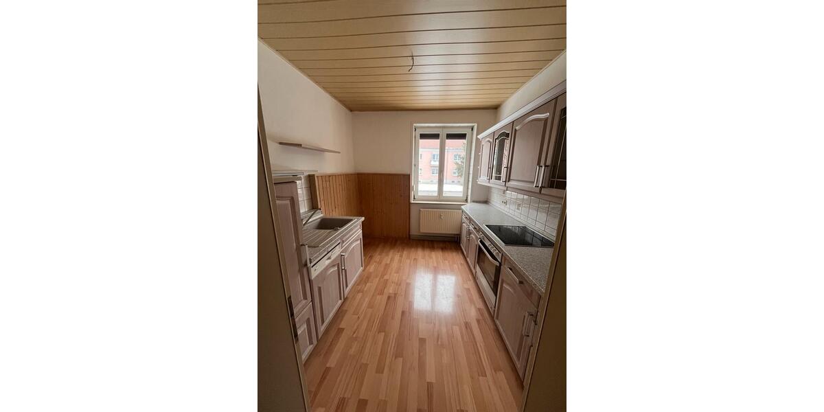 Erdgeschoßwohnung Hohenmölsen - 3 Zimmer, 68 m&sup2;, 690&euro; | Angebot:24828094