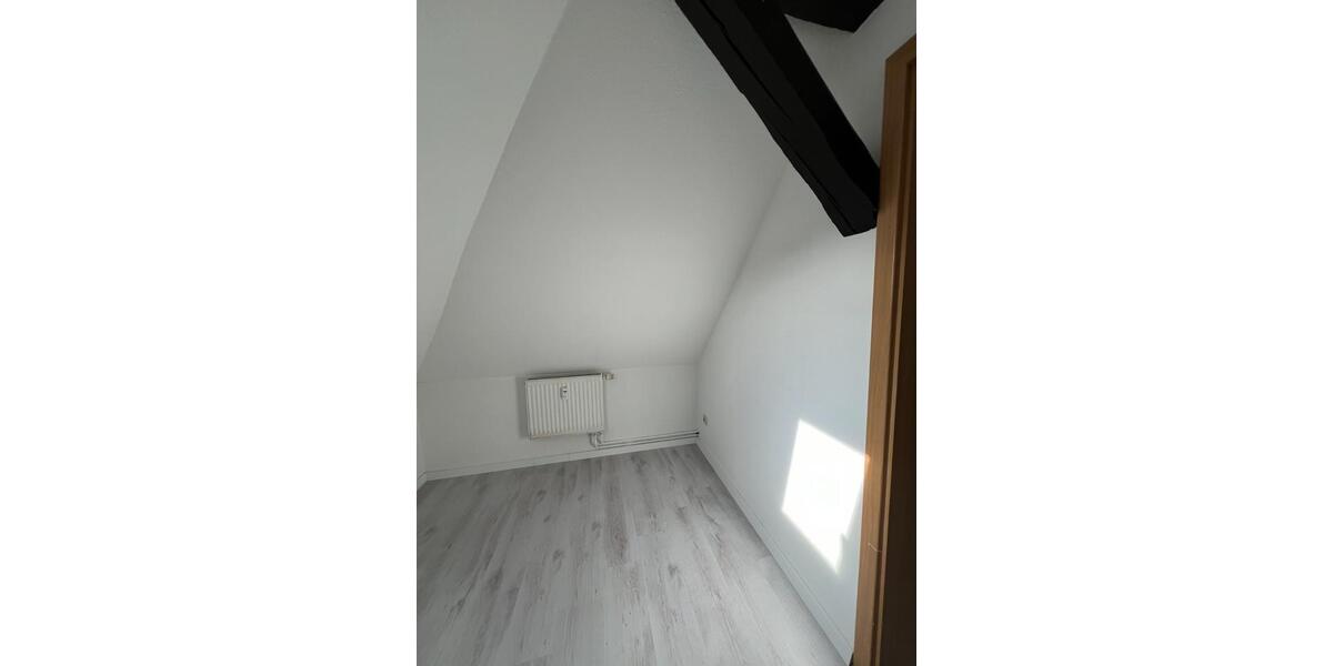 Dachgeschoßwohnung Nentershausen - 2 Zimmer, 48 m&sup2;, 280&euro; | Angebot:24806764