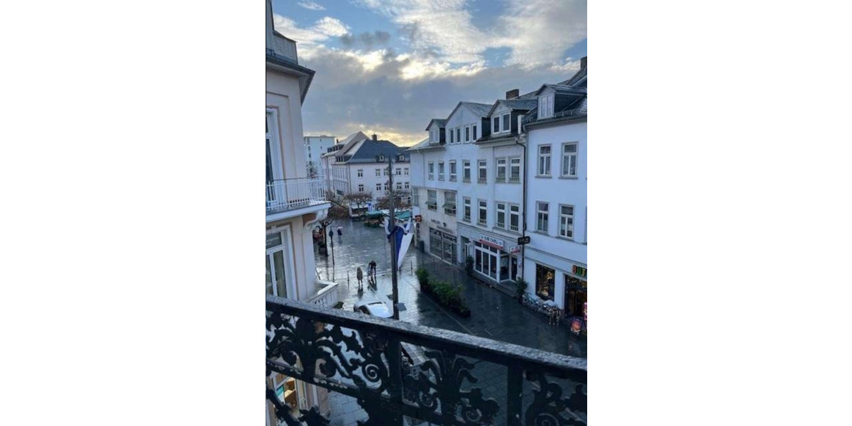 5-Zimmer Mietwohnung zentral Stilaltbau an Fußgängerzone in HG 5 zimmer