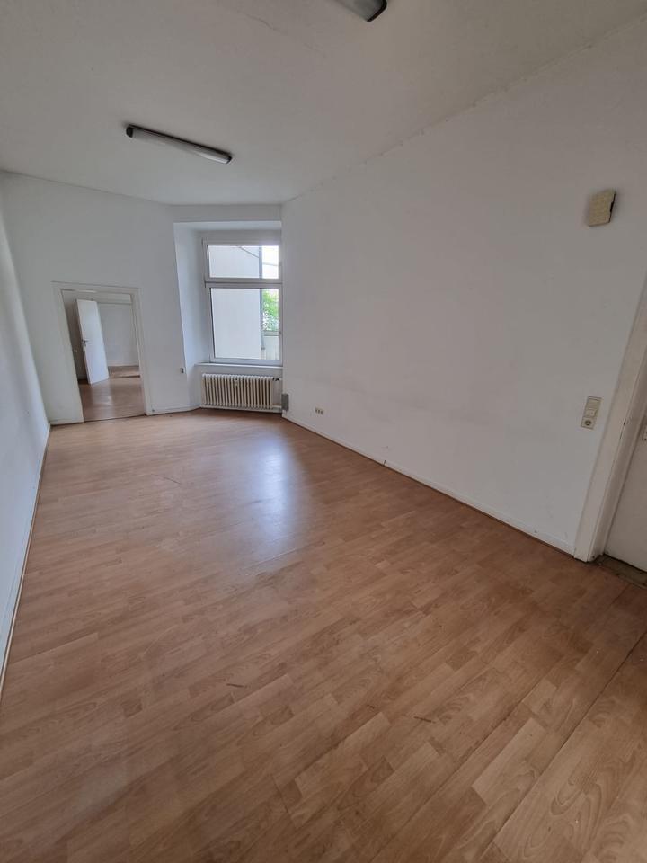 Vielseitig nutzbare Gewerbefläche in Hans Dietrich Genscher Platz 9 in Wuppertal!