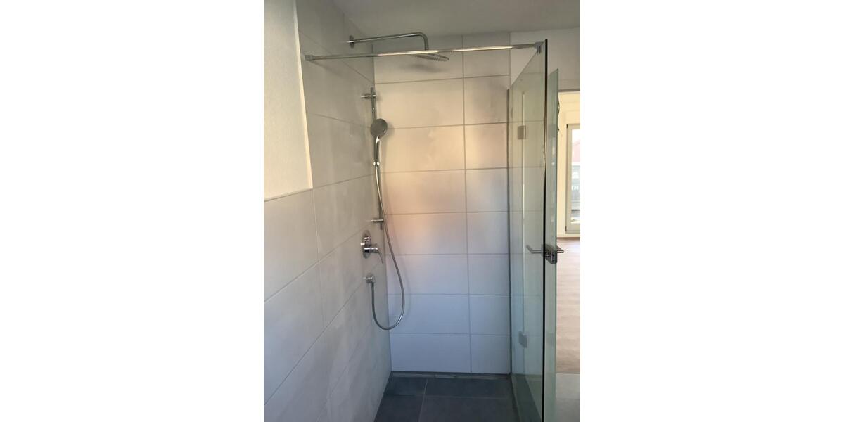 Etagenwohnung Frickenhausen - 4 Zimmer, 137 m&sup2;, 1.400&euro; | Angebot:24711366