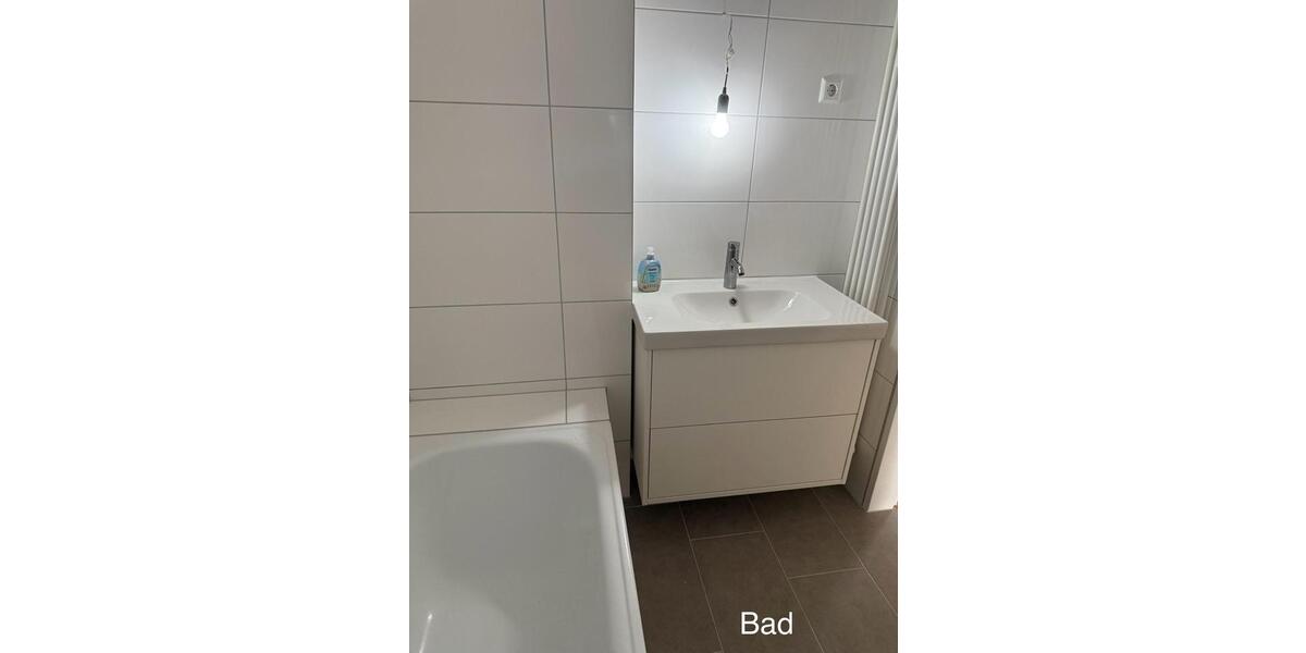 Neu sanierte Dachgeschosswohnung in Schwetzingen-Nord 3 zimmer