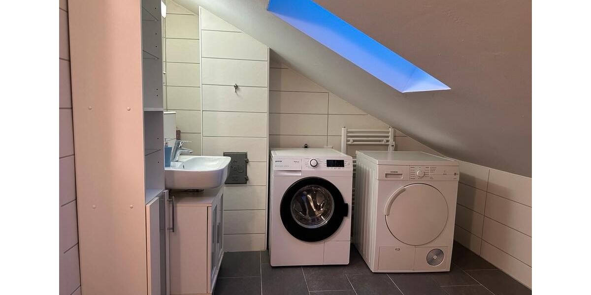 Dachgeschoßwohnung Frontenhausen - 2.5 Zimmer, 60 m&sup2;, 700&euro; | Angebot:25782838