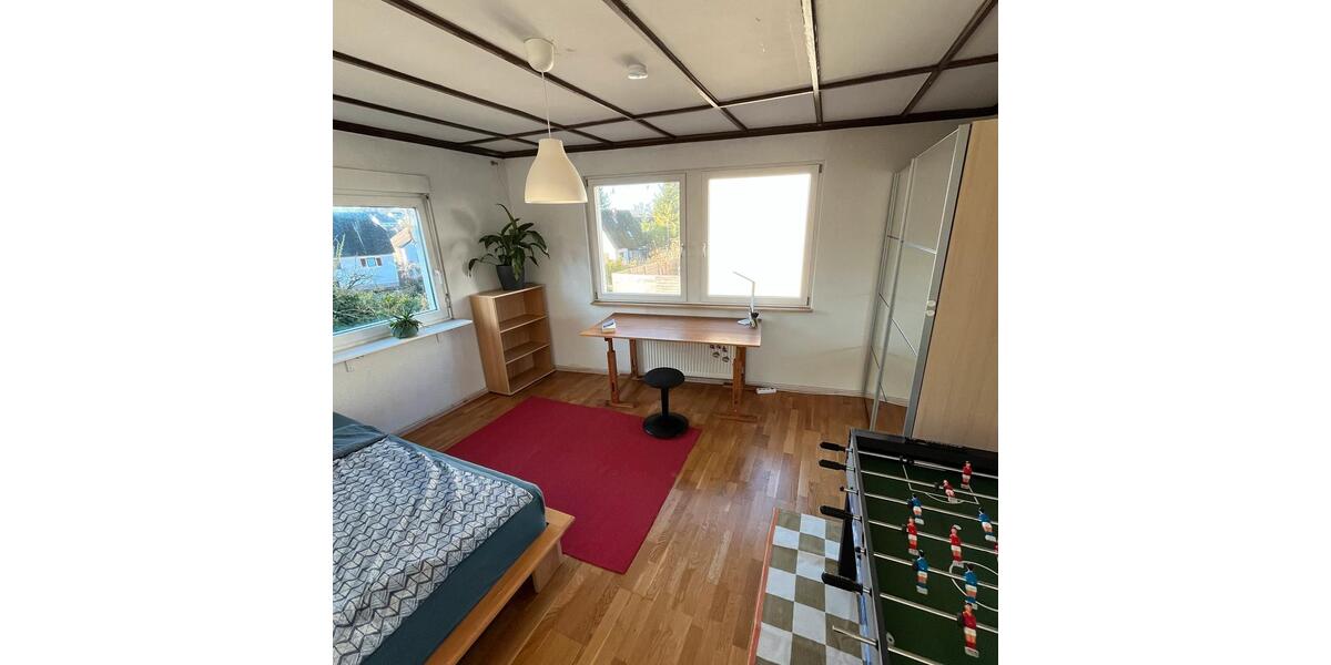 Helle, voll möblierte Wohnung zur Untermiete Februar - Juni 2.5 zimmer