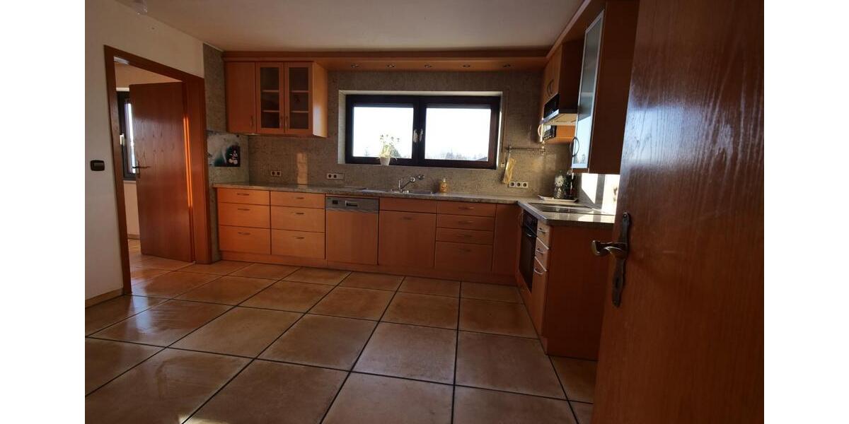 3,5 Zim. Wohnung, Einbauküche, Fußbodenheiz. HWR, Keller, Winterg 3.5 zimmer