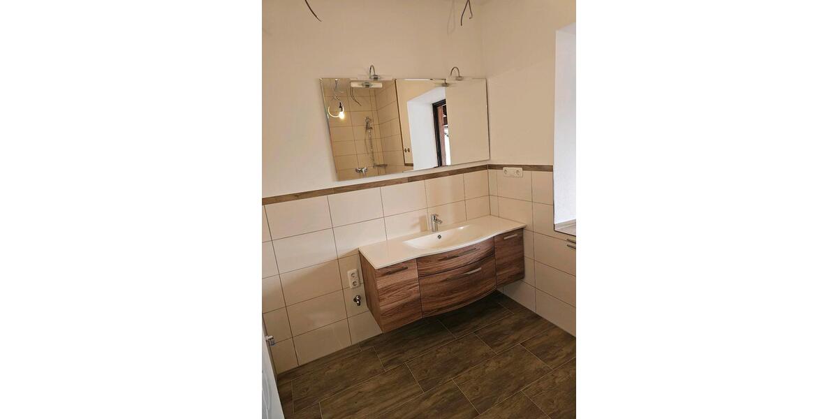 Etagenwohnung Aldersbach - 3 Zimmer, 80 m&sup2;, 850&euro; | Angebot:26124374