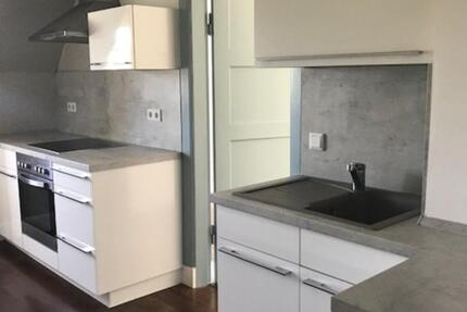 Tolle Dachgeschoss Wohnung im Herzen von Husum
