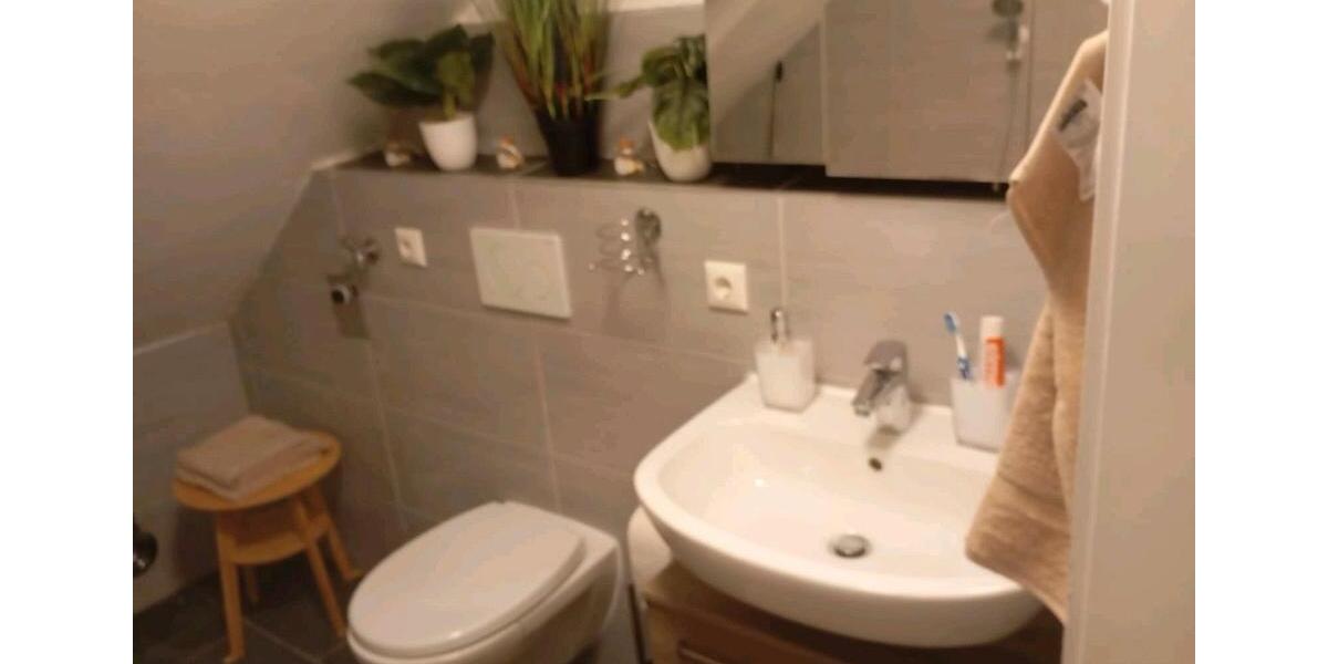 Dachgeschoßwohnung Hameln - 3 Zimmer, 65 m&sup2;, 490&euro; | Angebot:26626040