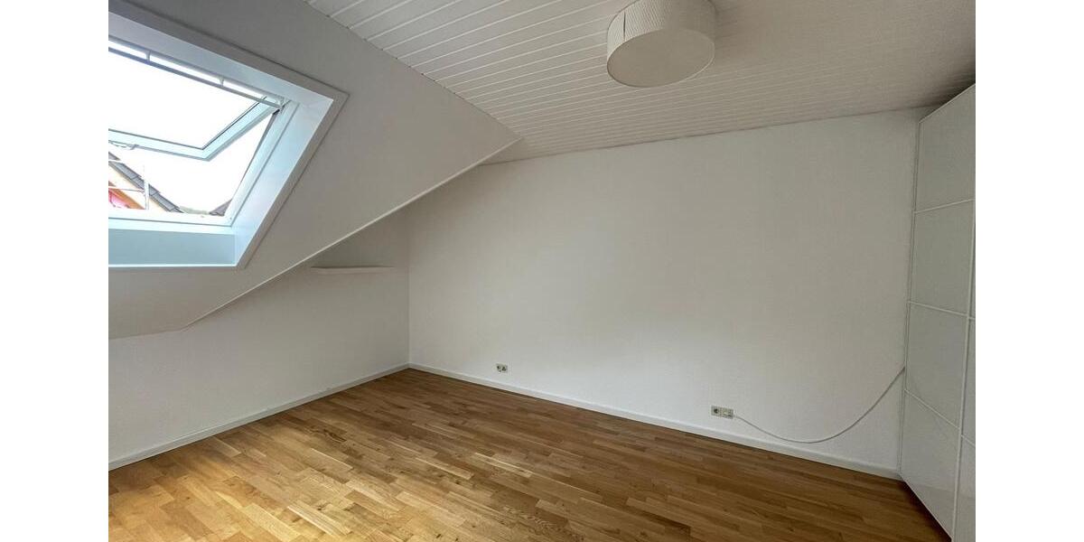 Dachgeschoßwohnung Idstein - 2 Zimmer, 43 m&sup2;, 625&euro; | Angebot:26566706