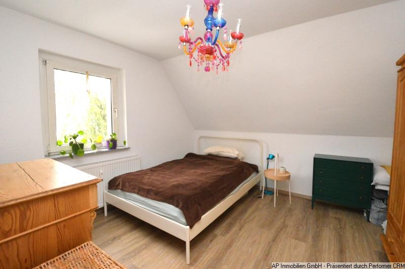 OBERSTADT - Dachgeschosswohnung, 2 Zimmer, Küche, Bad 2 zimmer