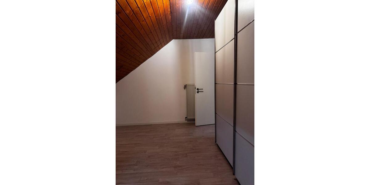 Dachgeschoßwohnung Miltenberg - 3.5 Zimmer, 78 m&sup2;, 780&euro; | Angebot:25300637