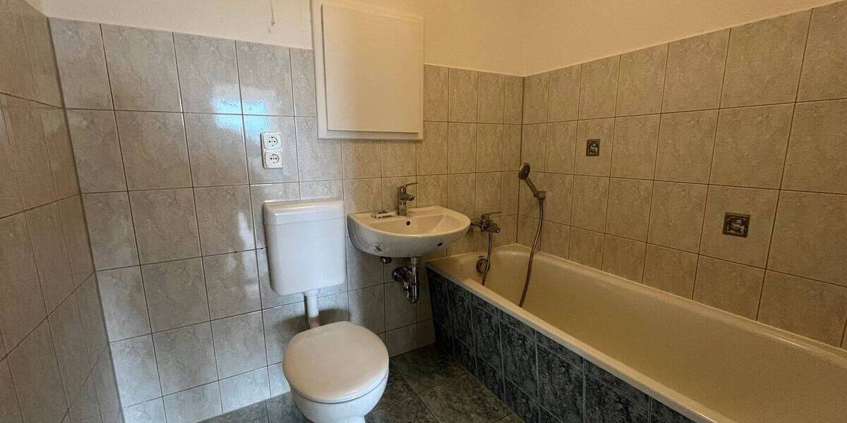 Etagenwohnung Zwickau Pölbitz - 4 Zimmer, 70 m&sup2;, 460&euro; | Angebot:26842162