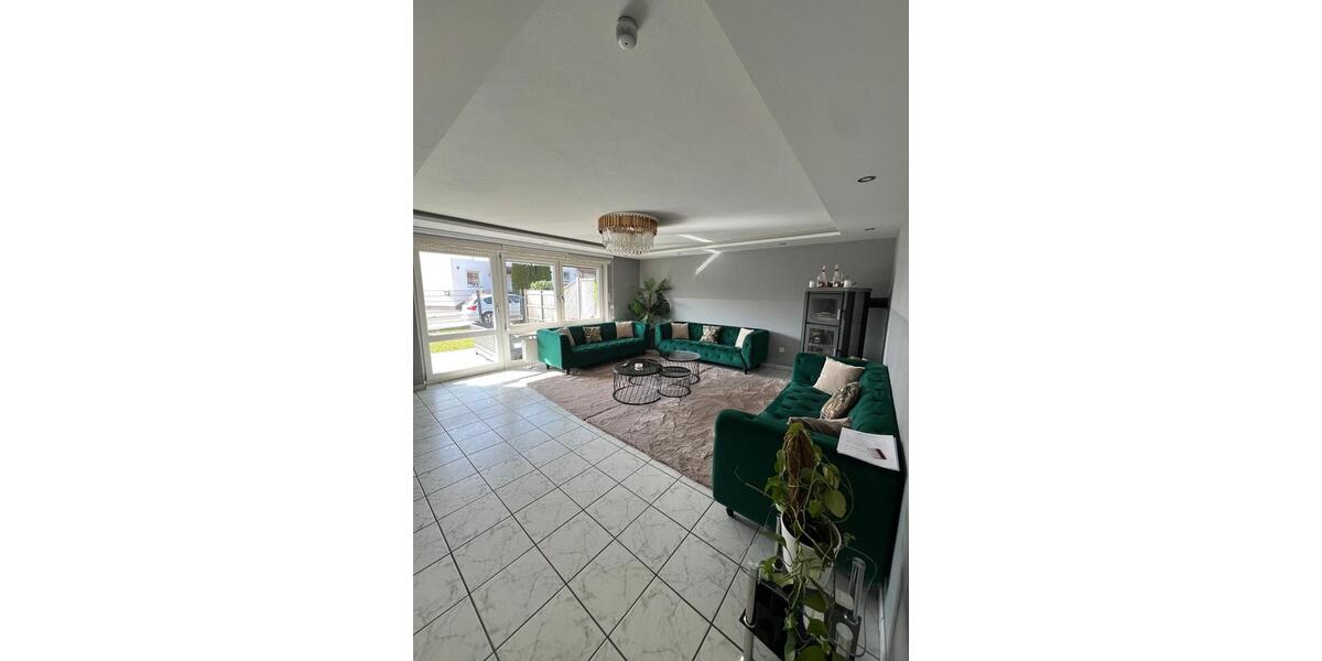 Doppelhaushälfte Weichs - 6 Zimmer, 160 m&sup2;, 3.400&euro; | Angebot:25841108