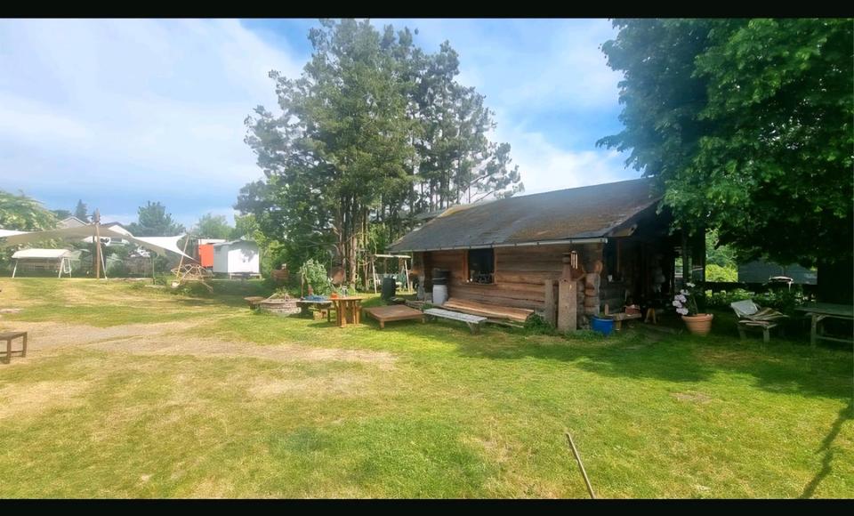 Wohnen auf Zeit Windeck - 1 Zimmer, 250 m&sup2;, 250&euro; | Angebot:23635643