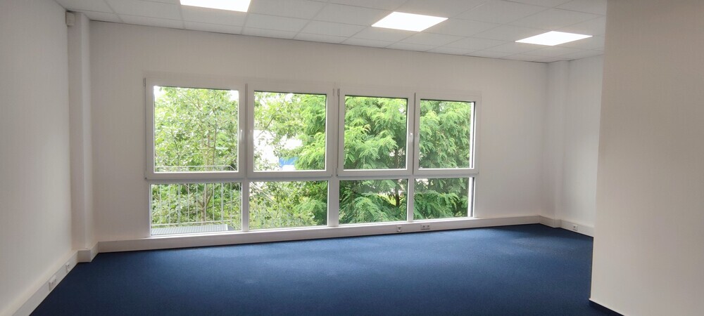 In Büro- oder Praxisgemeinschaft: Gepflegte Fläche in zentraler Lage ***PROVISIONSFREI*** 12 zimmer