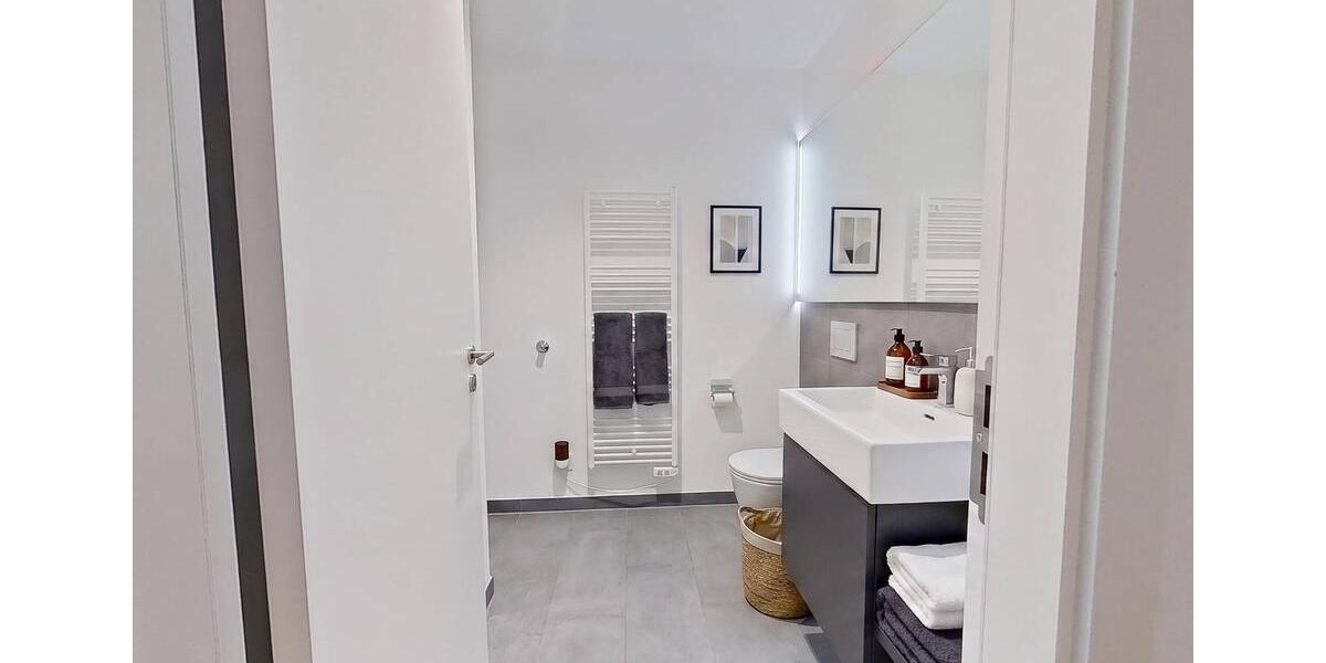 Etagenwohnung Berlin - 3 Zimmer, 93 m&sup2;, 2.800&euro; | Angebot:26285476