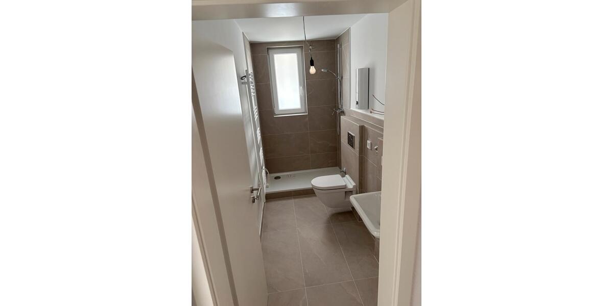Etagenwohnung Köln - 4 Zimmer, 90 m&sup2;, 650&euro; | Angebot:26548361