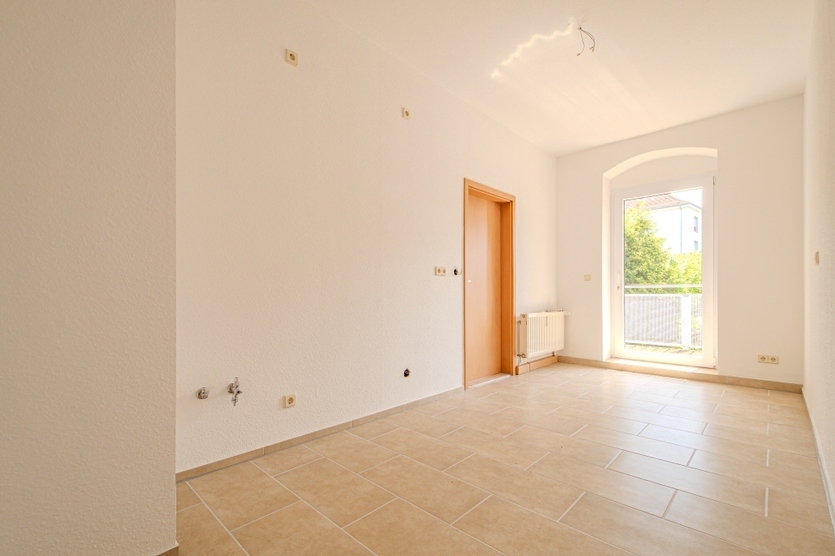 NEUES WANNEN-DUSCHBAD MIT FENSTER – SCHÖNER BALKON – RUHIG & ZENTRAL GELEGEN