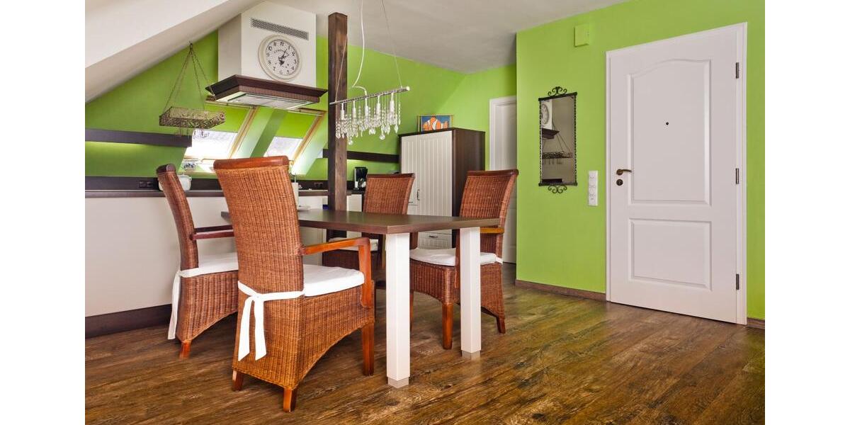 Dachgeschoßwohnung Neustadt in Holstein - 2 Zimmer, 61 m&sup2;, 980&euro; | Angebot:25934968