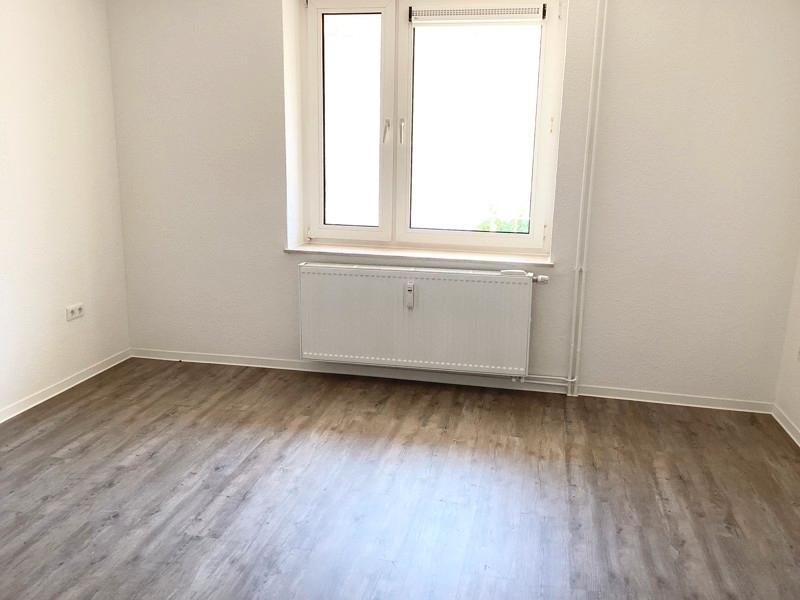 Modernisierte 3-Zimmer-Wohnung mit Tageslichtbad und Balkon