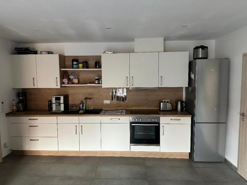 3RW, neu saniert, Balkon, Küche, zentrumsnah