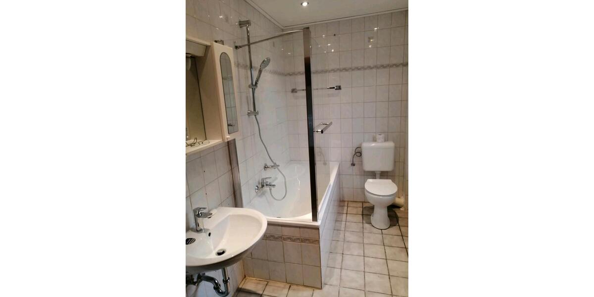Dachgeschoßwohnung Bendorf - 3 Zimmer, 74 m&sup2;, 590&euro; | Angebot:26288403
