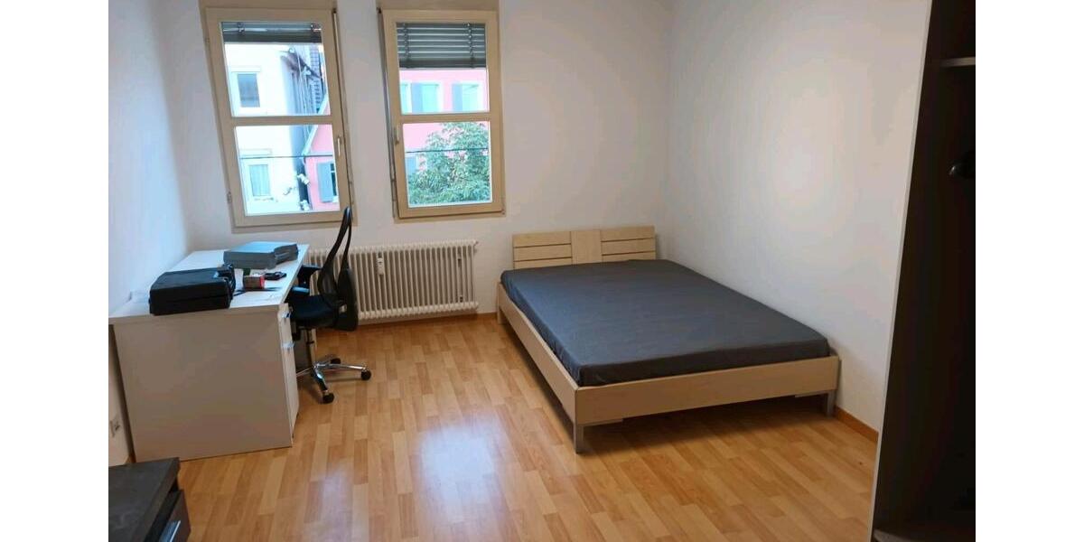 3 er WG(nur Frauen) nähe Hauptbahnhof Reutlingen 1 zimmer