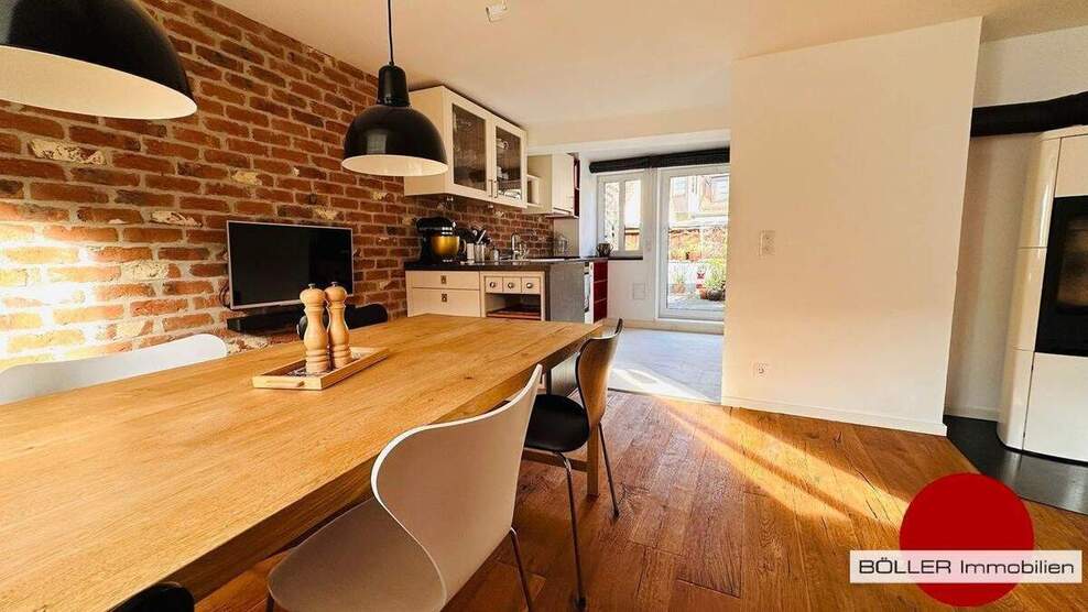 In der schönsten Gasse Nürnbergs! Vollmöblierte 3-Zi. Wohnung über 3 Etagen mit Dachterrasse! 3 zimmer