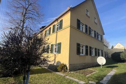 Wohnen wie im Einfamilienhaus im modernisierten historischen 3-Seiten-Bauernhof nahe Gera zur Miete! - Haus Gera Cretzschwitz | Angebot:27008397