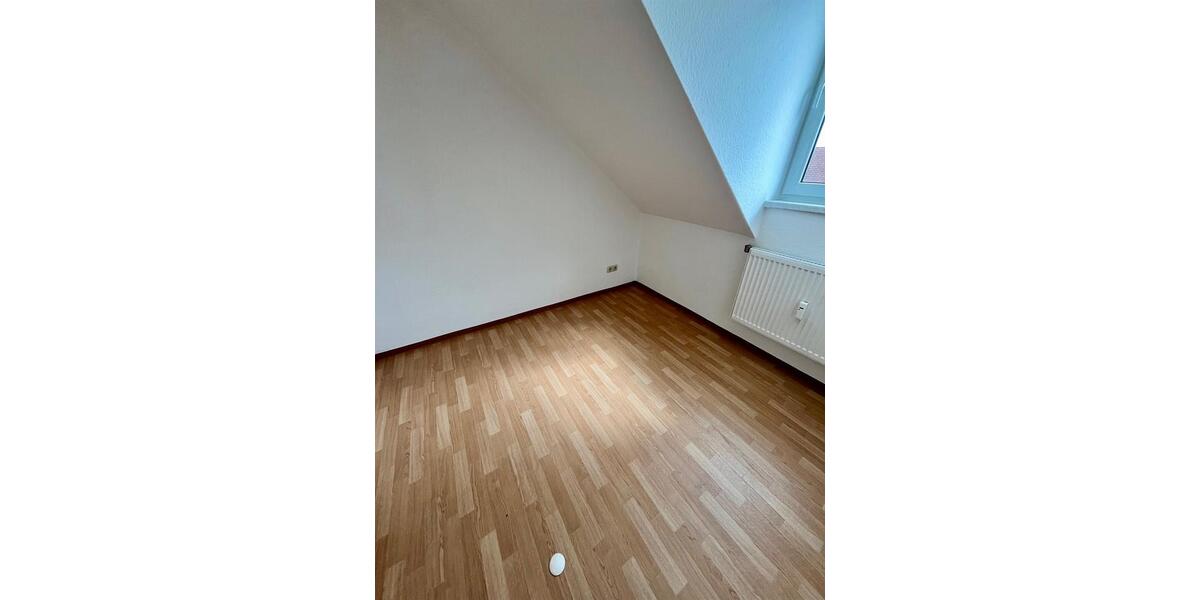 Etagenwohnung Oelsnitz (Vogtland) - 4 Zimmer, 82 m&sup2;, 452&euro; | Angebot:26253910
