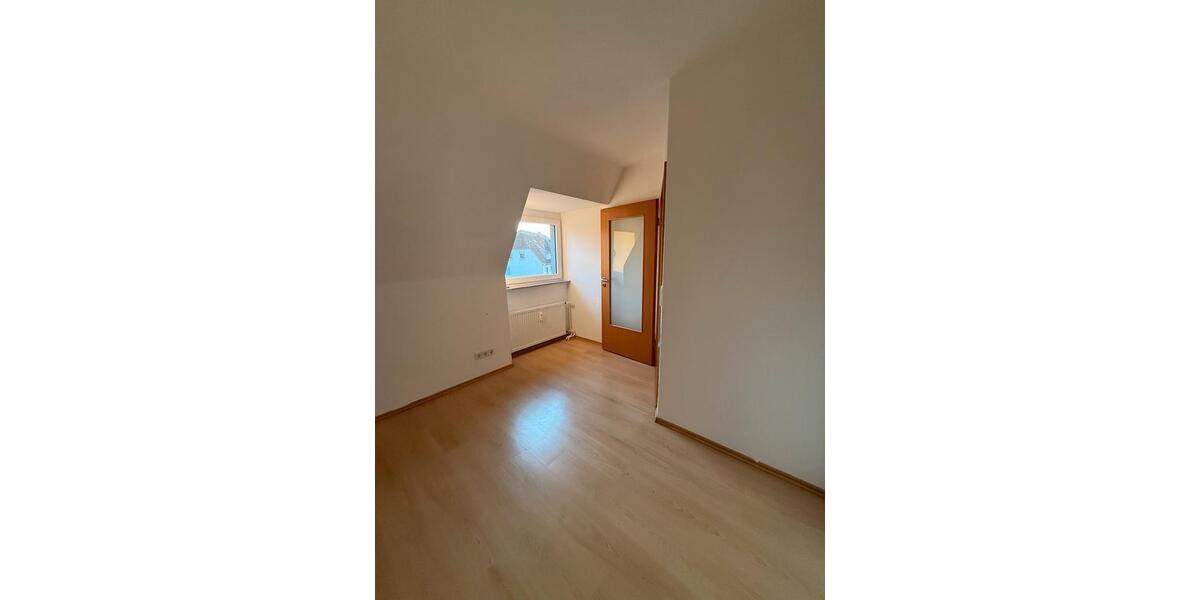 Dachgeschoßwohnung Soest - 4 Zimmer, 73 m&sup2;, 721&euro; | Angebot:26116303