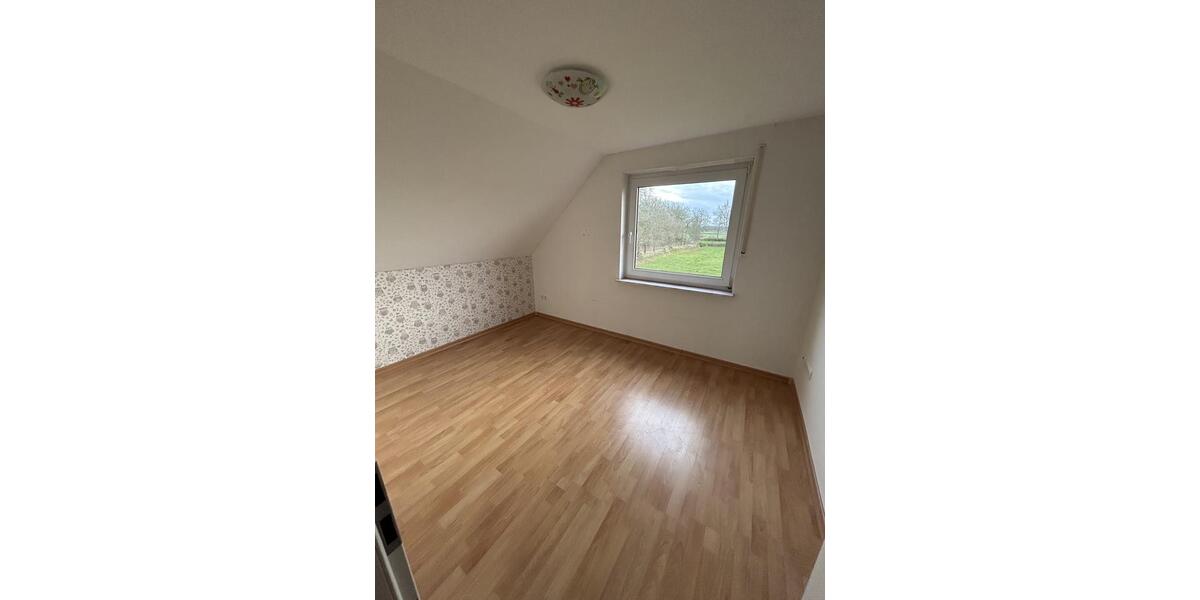 Dachgeschoßwohnung Wittmund - 3 Zimmer, 90 m&sup2;, 600&euro; | Angebot:24396531