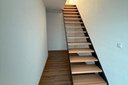 Großzügige 4-Zimmer-Wohnung in Holzbronn 4 zimmer