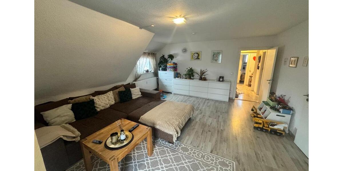 Dachgeschoßwohnung Uetze - 4 Zimmer, 74 m&sup2;, 650&euro; | Angebot:26003942