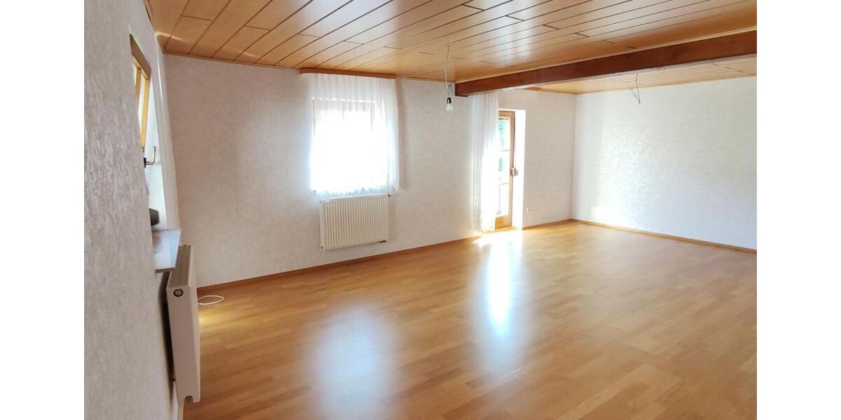 Einfamilienhaus Kirchensittenbach - 5 Zimmer, 122 m&sup2;, 1.220&euro; | Angebot:24351129