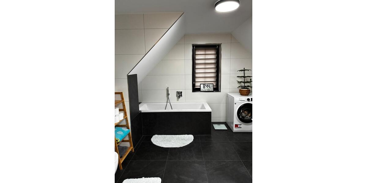 Dachgeschoßwohnung Schwallungen - 5 Zimmer, 126 m&sup2;, 945&euro; | Angebot:26194196