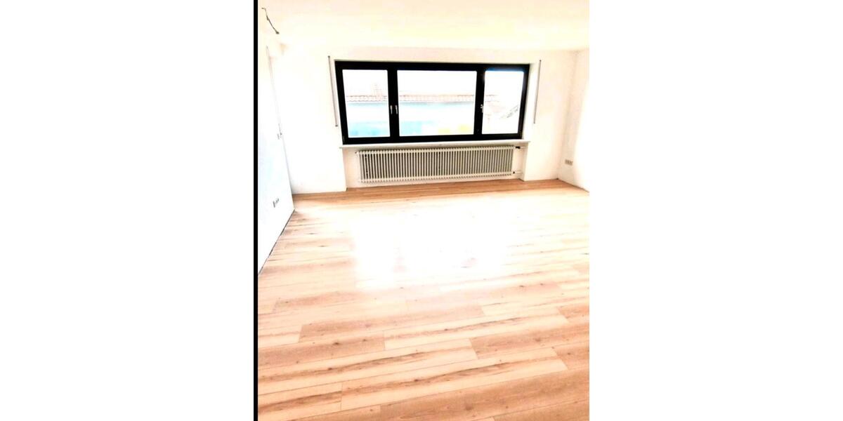 Erdgeschoßwohnung Eggenfelden - 4 Zimmer, 132 m&sup2;, 1.300&euro; | Angebot:26620643
