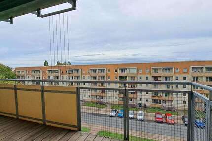 Wohnung zum Mieten in Magdeburg 204,60 € 37.2 m² 1 zimmer