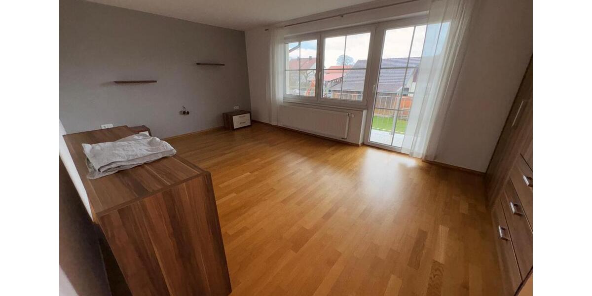 Etagenwohnung Marktl - 4 Zimmer, 120 m&sup2;, 1.490&euro; | Angebot:26560569