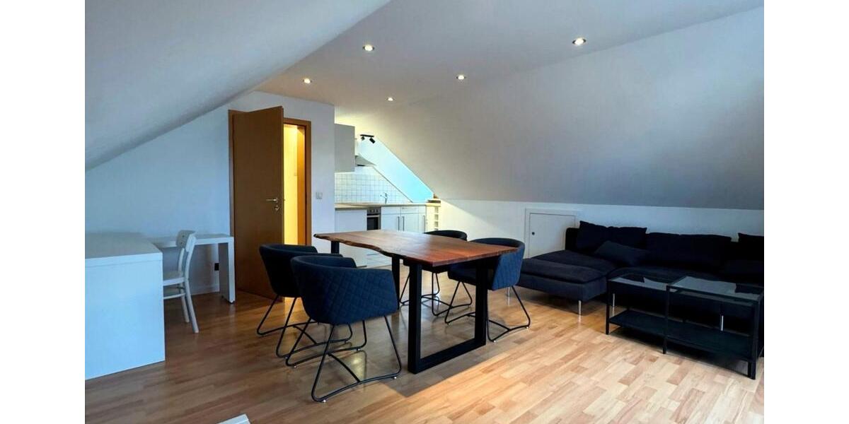 Dachgeschoßwohnung Wettstetten - 2 Zimmer, 50 m&sup2;, 680&euro; | Angebot:25298385