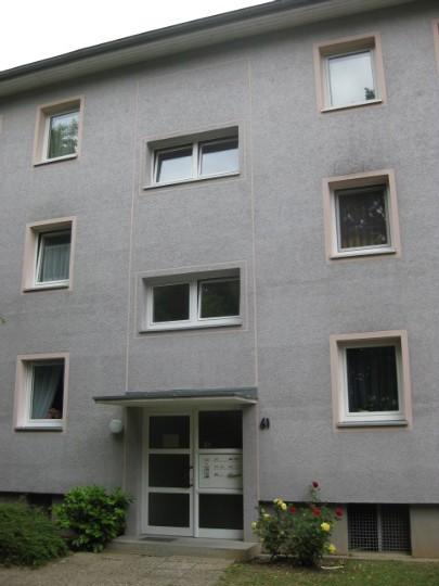 Preisgünstige und individuelle 4-Zimmer-Wohnung zimmer