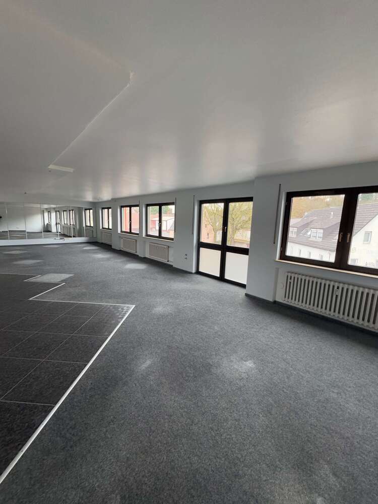 Büro in Würzburg 1.290 € 140 m²