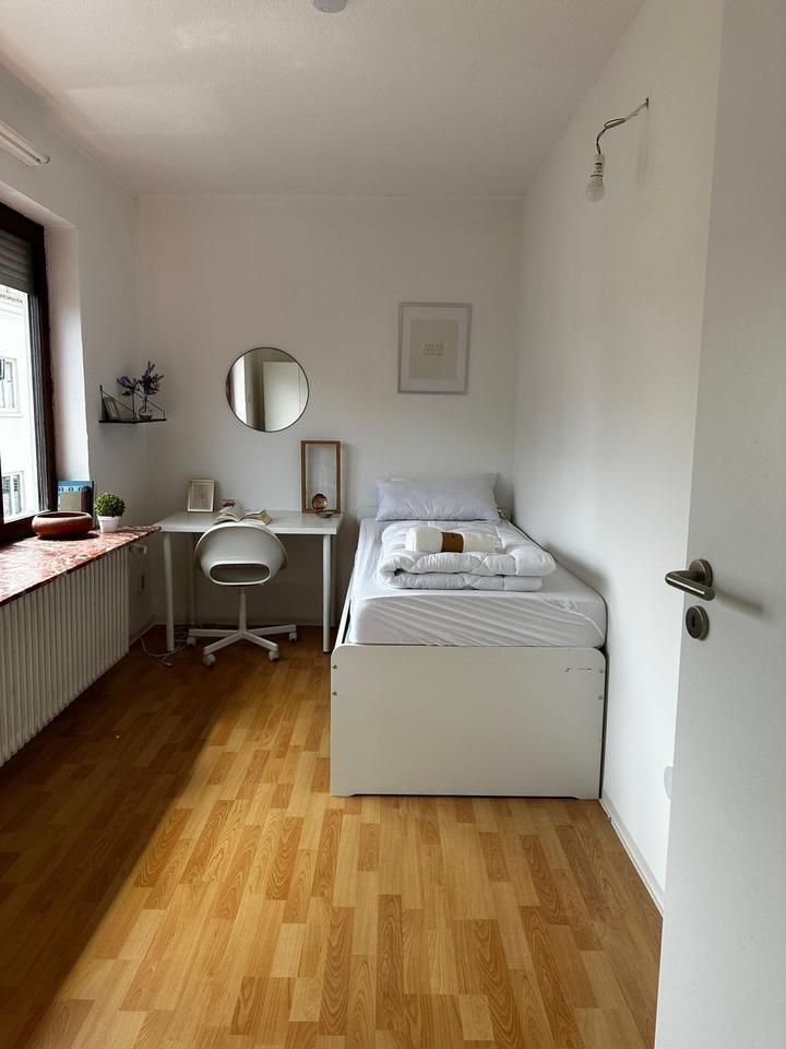 Möbliertes Zimmer Neustadt Bremen Nähe Hochschule inkl W-LAN zimmer