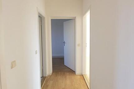 Wohnung Genthin - 3 Zimmer, 61 m&sup2;, 375&euro; | Angebot:25714362