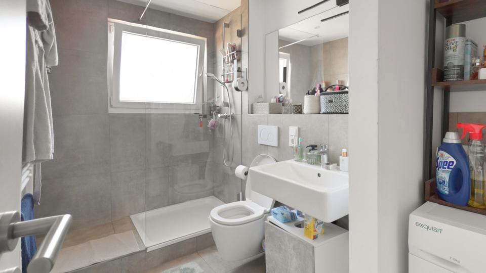 Etagenwohnung Köln Ehrenfeld - 3 Zimmer, 75 m&sup2;, 1.670&euro; | Angebot:26532510